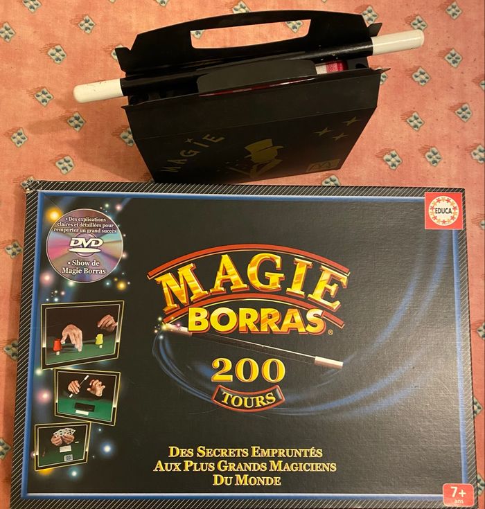 Jeu de magie 200 tours - photo numéro 4