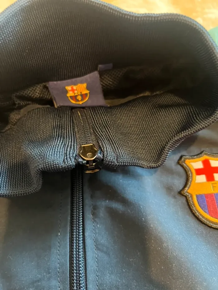 Veste Barca 14 ans - photo numéro 4