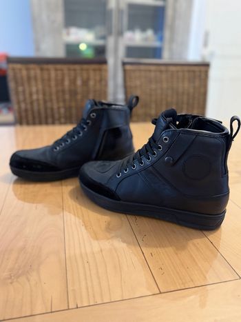 Chaussure moto 