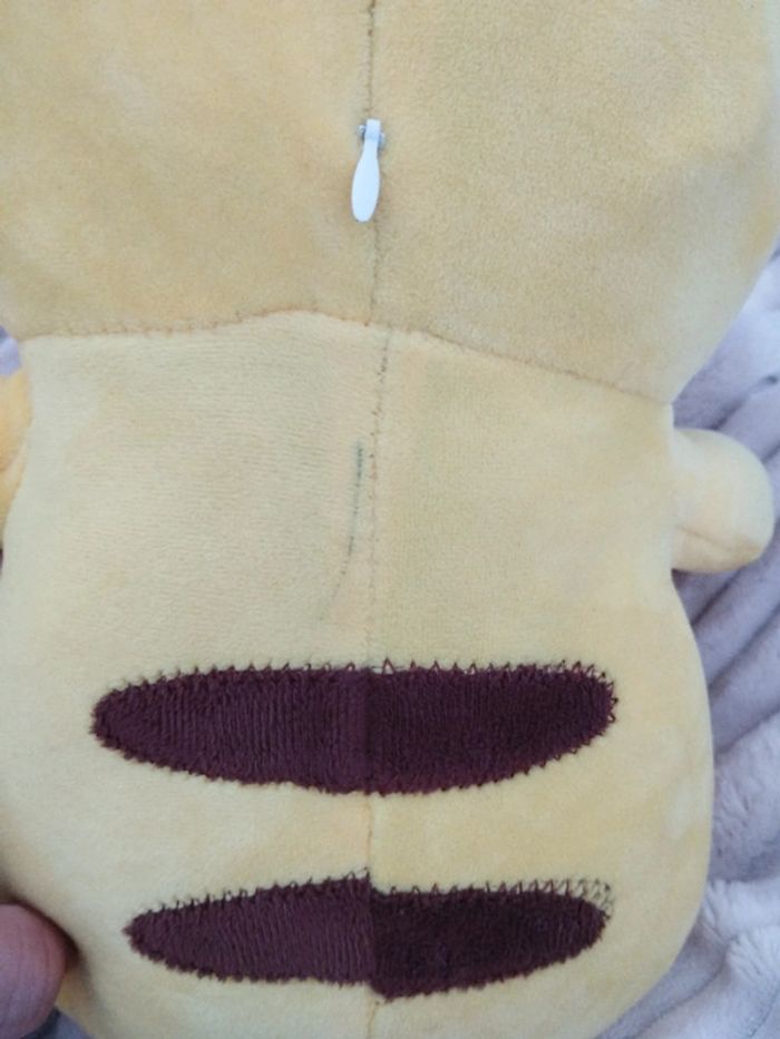 Pikachu doudou - photo numéro 4