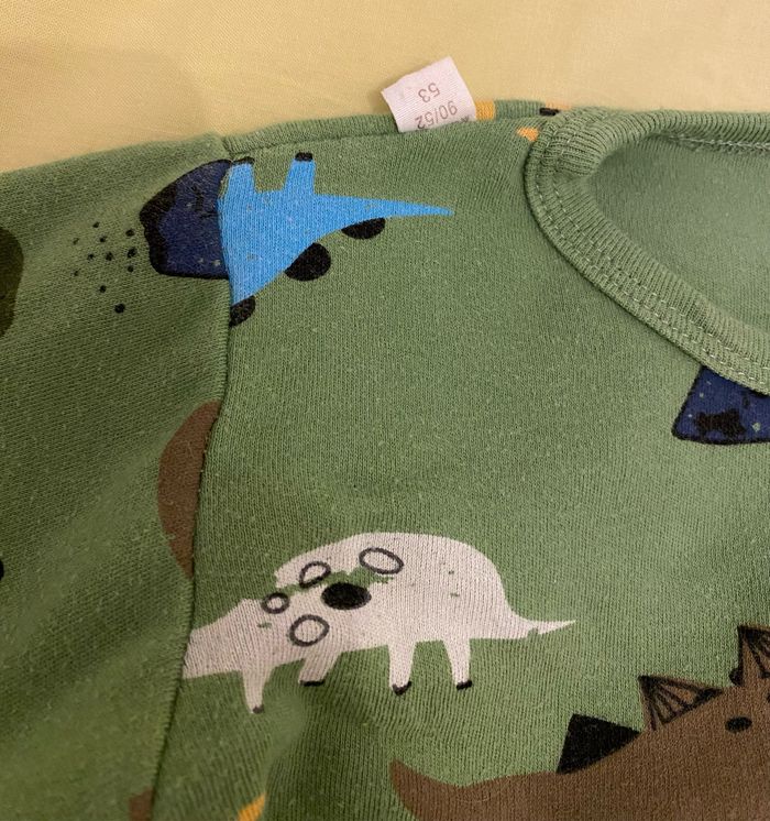 Ensemble 2p vert motif dinosaures, taille 24 mois - photo numéro 2