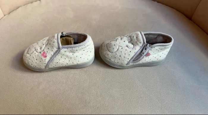 Lot 3 paires de chaussons bébé fille tailles 16 et 19 - Cadet Rousselle Hello Kitty Obaïbi - photo numéro 11