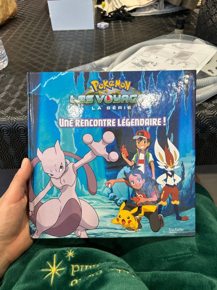 Livre pokemon les voyages