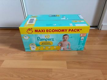 Pack de couches Pampers Neuf