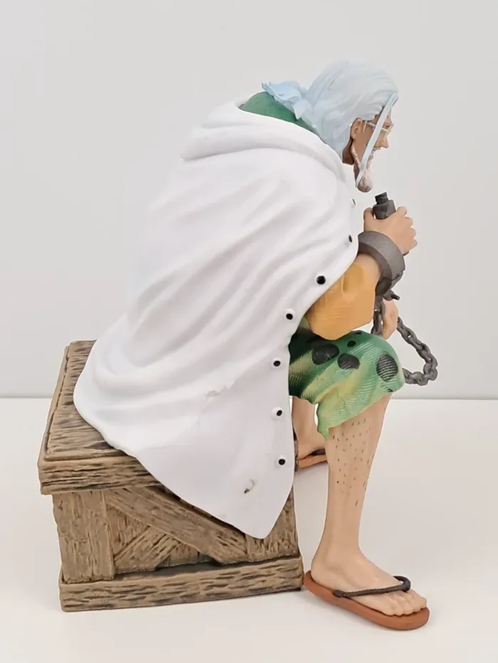Figurine One Piece - Rayleigh au Feu de Camp - photo numéro 5
