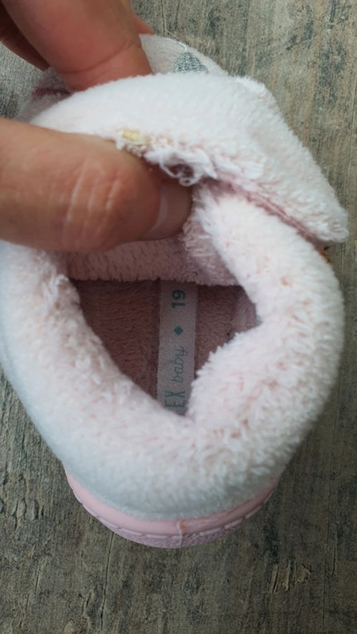 Chaussons tex taille 19 en très bon état - photo numéro 3