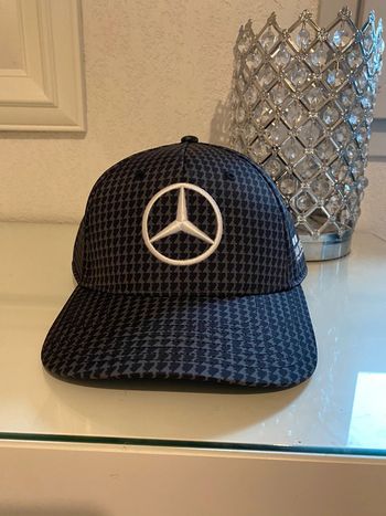 Casquette Mercedes noir quadrillé Petronas formula one team ,Taille (56-58)