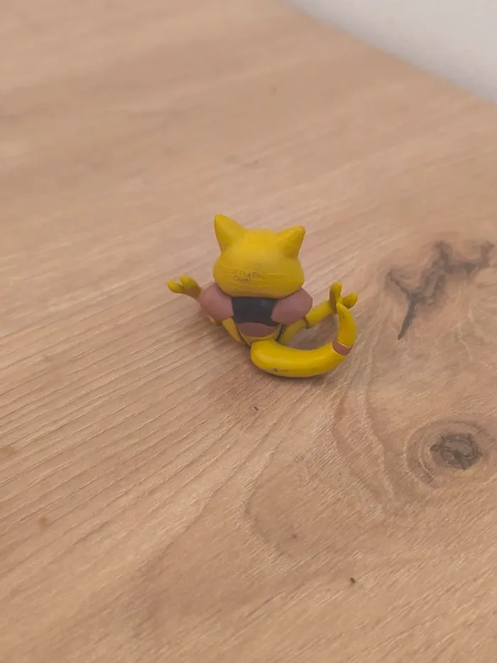 Figurine pokémon abra - photo numéro 2