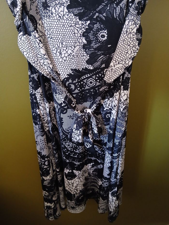 Robe style baroque taille 40 Jacqueline RIU - photo numéro 6