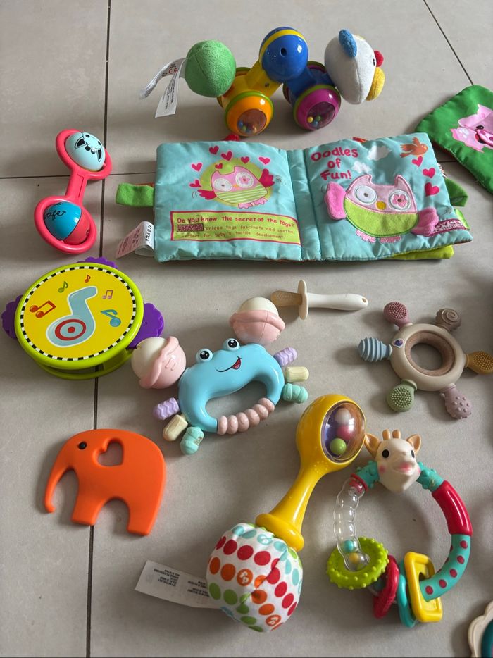 Lot jouets d’éveil de Bébé - photo numéro 3
