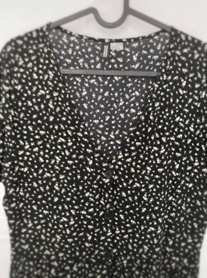 Robe mi longue noire fleurie - photo numéro 3