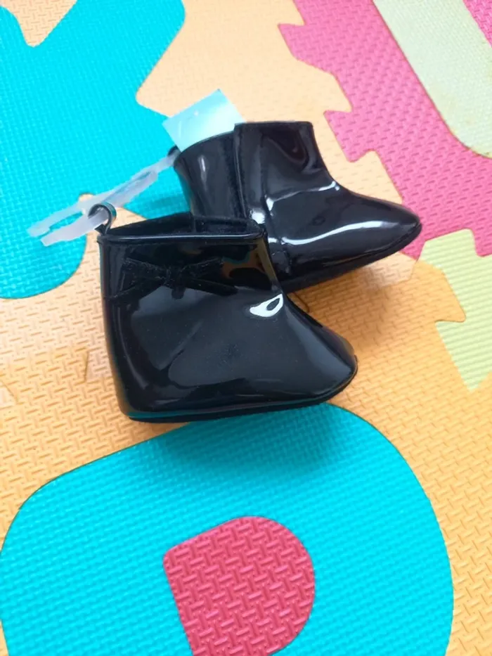 Bottines noires brillantes - photo numéro 3