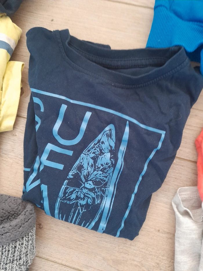 Lot vêtements garçon 8 ans - photo numéro 5