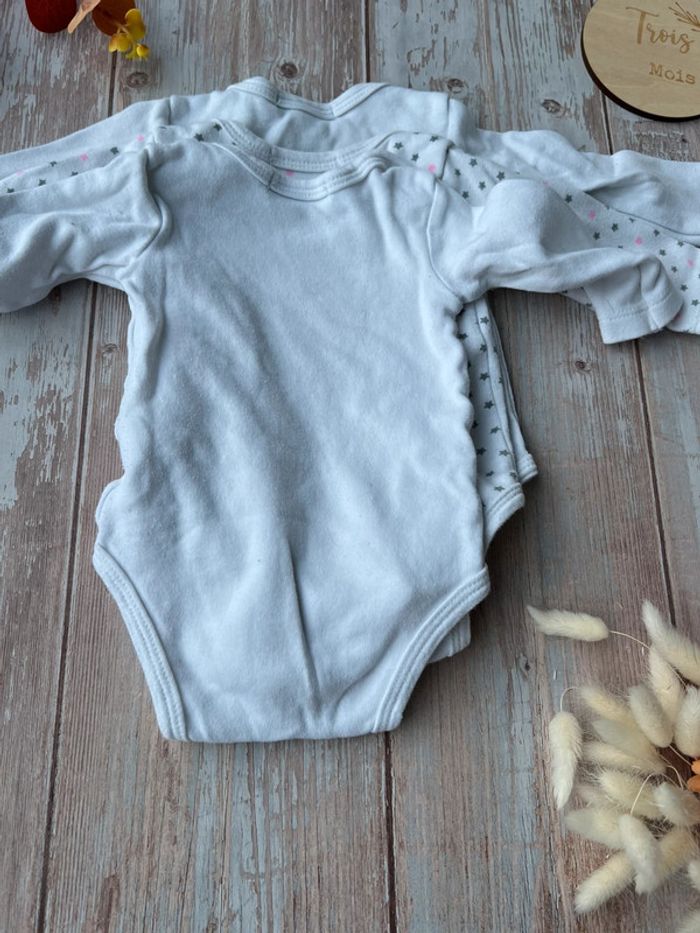 Lot de 4 bodies 3 mois - photo numéro 16