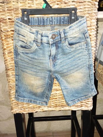Short taille 8 ans