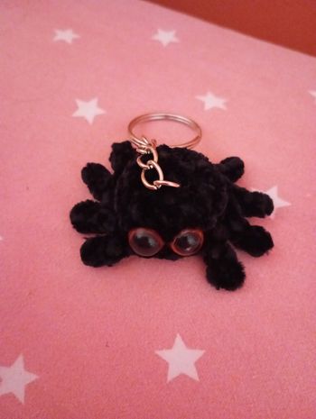 Halloween : porte-clés petite araignée au crochet