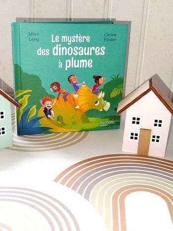 📚 Hachette Jeunesse Le mystère des dinosaures à plume Neuf