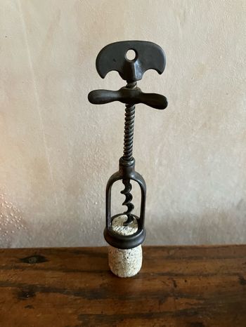 Ancien tire bouchon à hélices