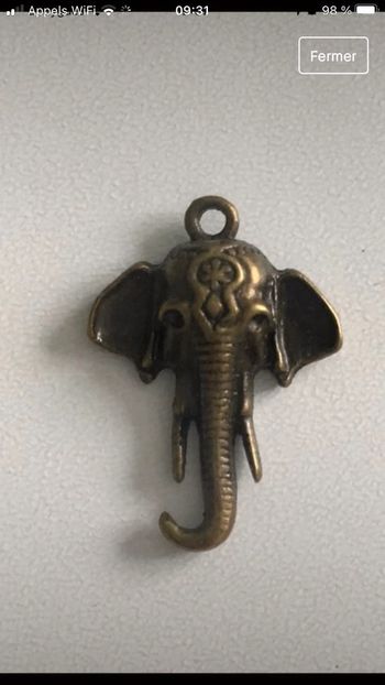 Pendentif fantaisie métal doré vieilli antic gold Éléphant