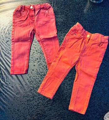 Lot de 2 jeans 👖 / 9 mois