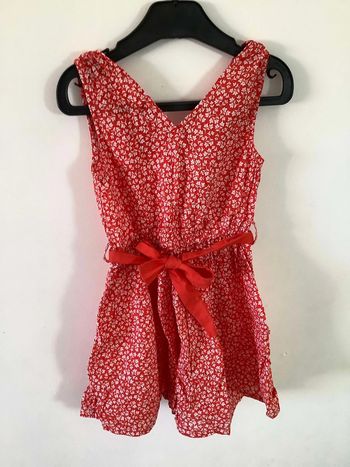 Robe d’été rouge fleurs blanche  Esprit liberty Okaïdi  4 ans