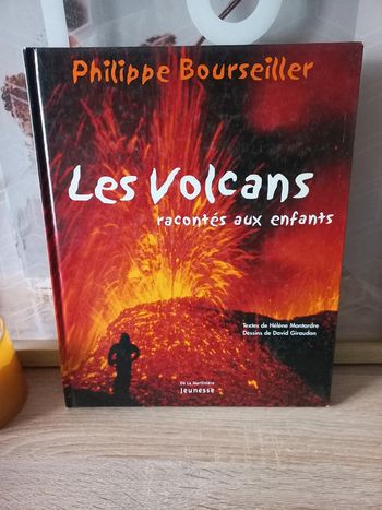 Les volcans racontés aux enfants