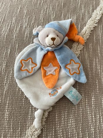 Peluche doudou plat Babynat ours gris orange et bleu très bon état