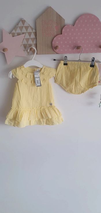 Robe 3 pommes neuve 6mois