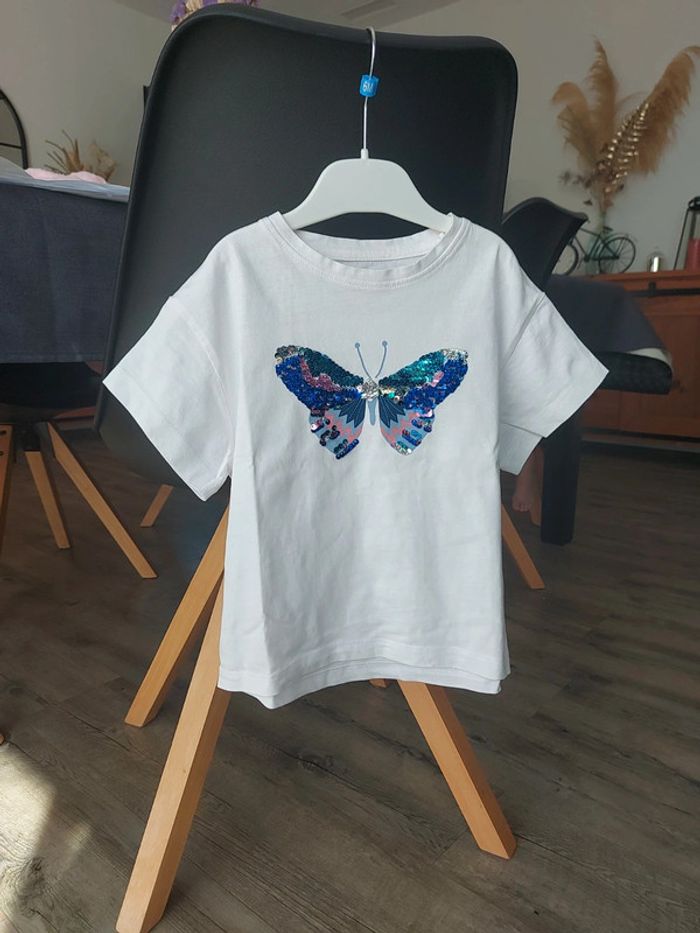 Tee-shirt manches courtes sequins papillon magiques 5 ans - photo numéro 2