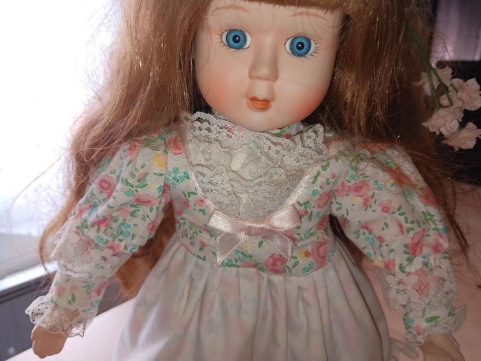 poupée porcelaine - photo numéro 3