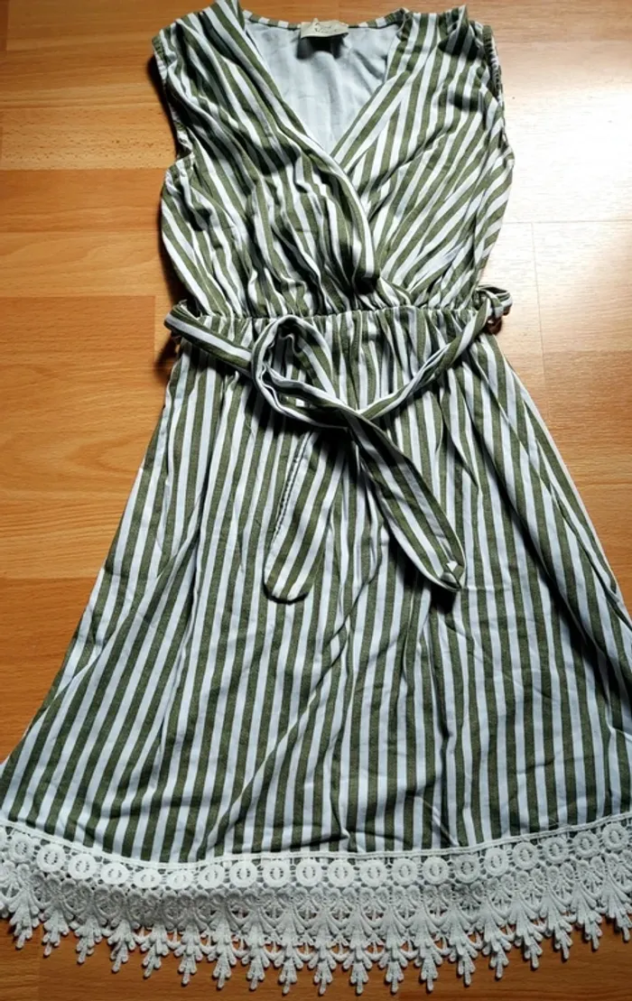 Robe lignée sans manches - photo numéro 3
