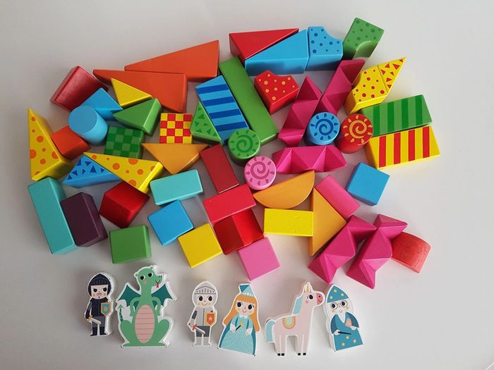 Jeu de construction et figurines licorne en bois - photo numéro 8