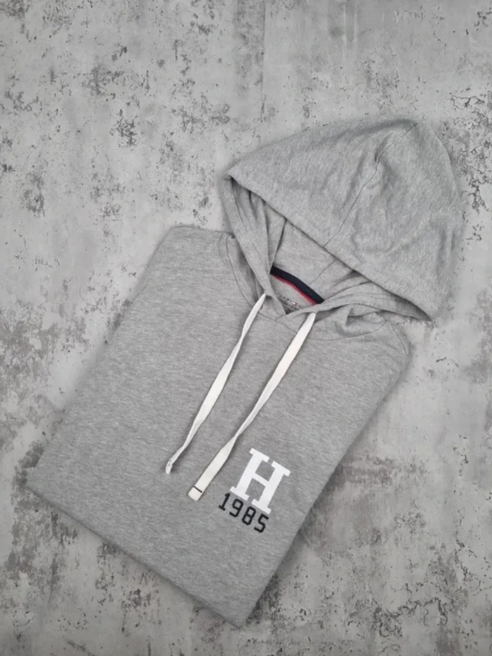 Sweat à capuche Tommy Hilfiger gris – Taille M Femme (mesures en photos)