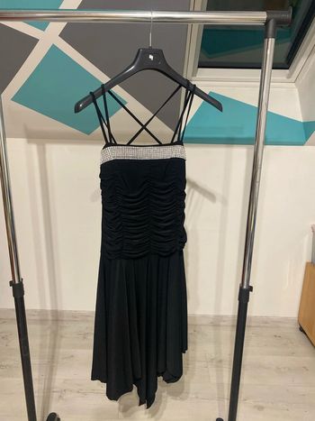 Robe noire à strass