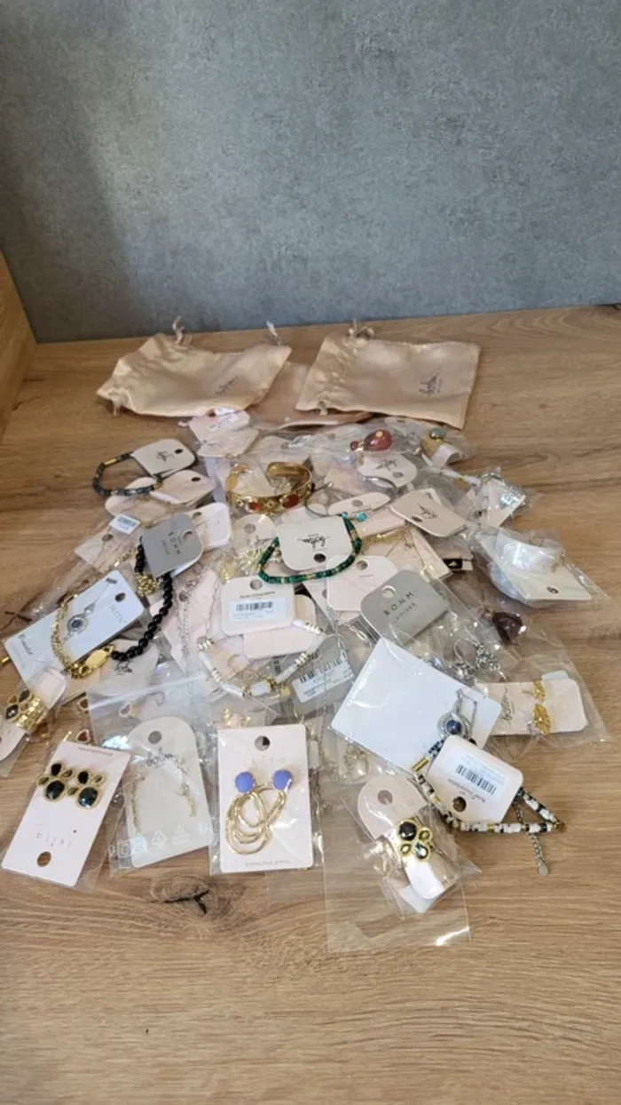 Lot bijoux bohm et ikita - photo numéro 3
