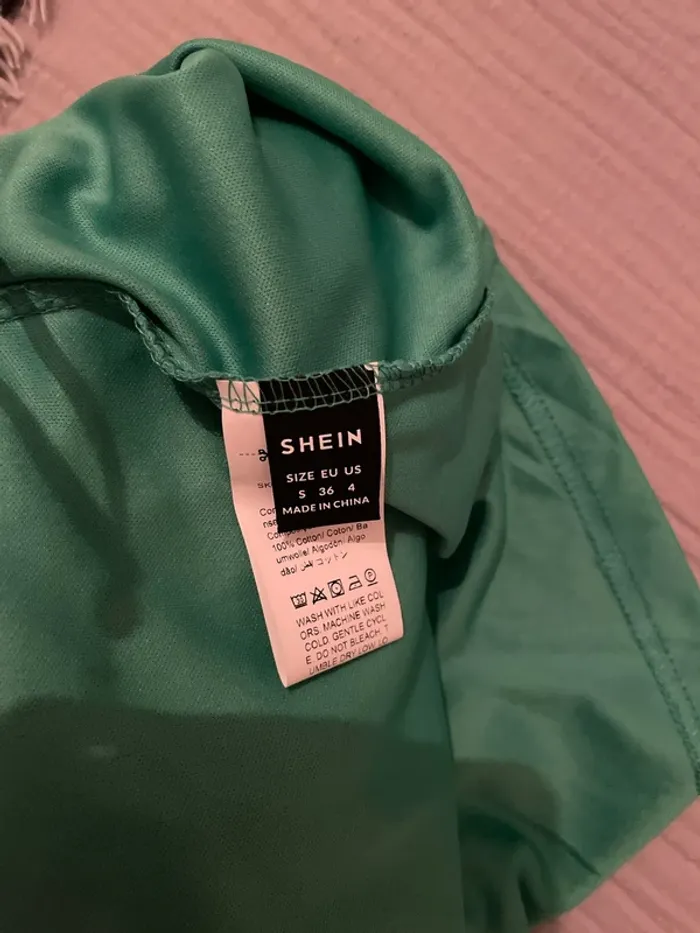 Robe dos nu verte - photo numéro 3