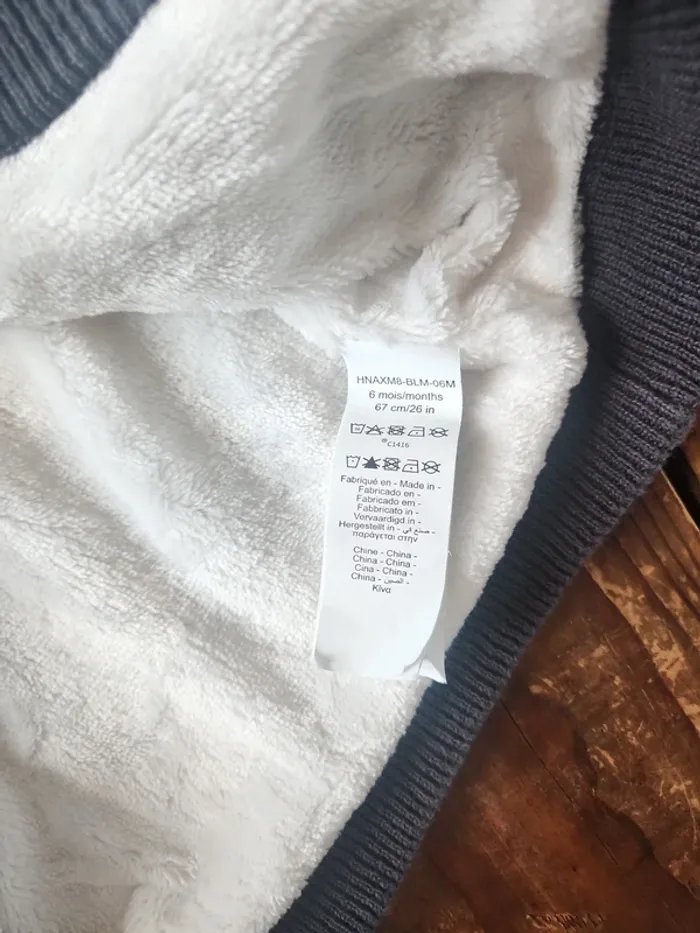 Veste polaire 6 mois - photo numéro 2