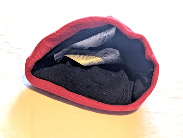 Petit Bonnet Levi's Bleu Marine Large Bandeau Rouge Accessoire Petits Enfants Bébés - photo numéro 4