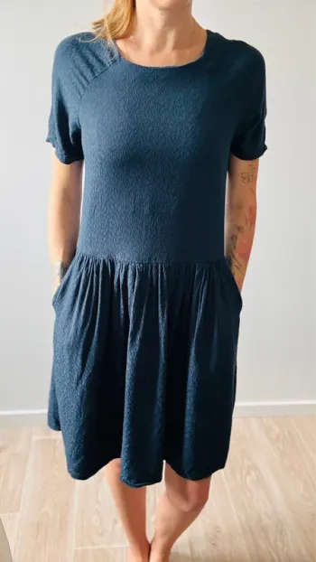 Robe bleu canard Bizzbee taille XS en très bon état