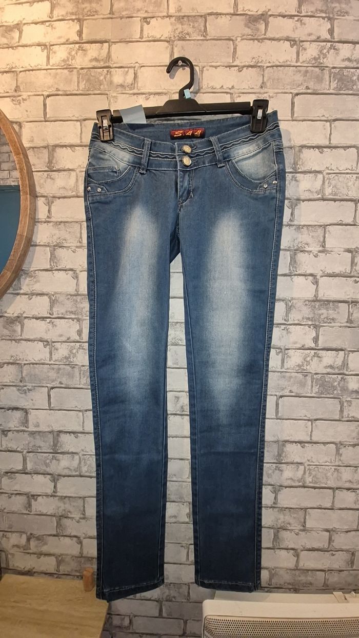 Jean neuf femme – Taille 38