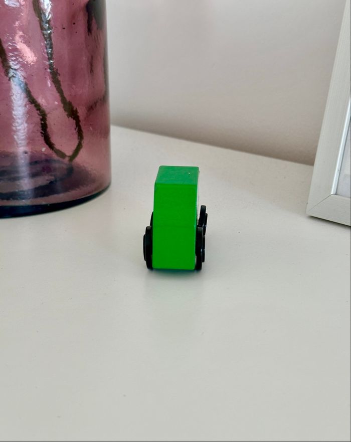 💜 Voiture verte en bois recyclage 💜 - photo numéro 2