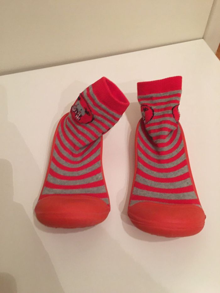 Chaussons à enfiler taille 29/30 - photo numéro 2