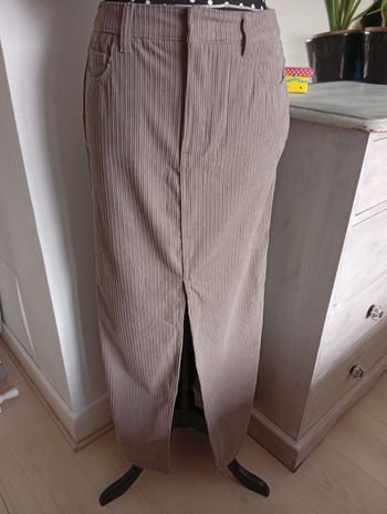 Jupe longue en velours côtelé 36