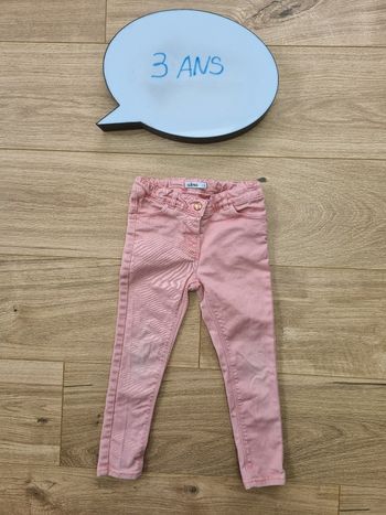 Pantalon 👧🏻 3ans