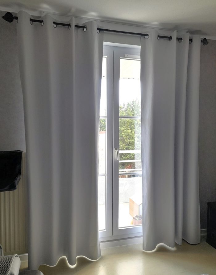 Lot de 2 rideaux occultants et isolants à œillets, neufs - photo numéro 2