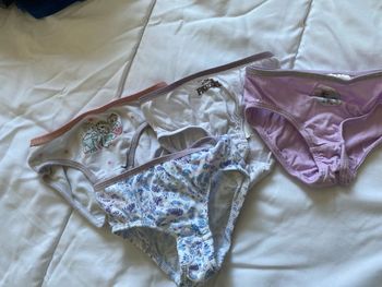 Lot 4 culottes h&m reine des neige 18-24 mois