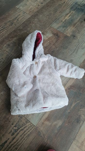 Manteau sucre d'orge 6 mois en très bon état
