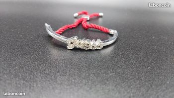 Bracelet Guess réglable avec cordon rouge