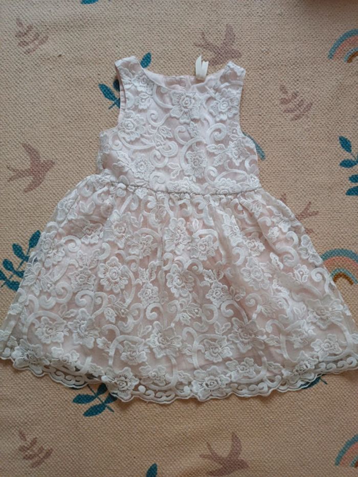 Robe dentelle blanche rose pâle 3 ans
