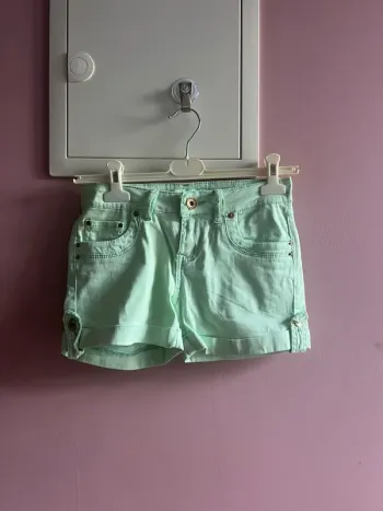 Short vert d’eau